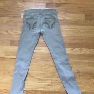 Juniors hollister super skinny khaki pants